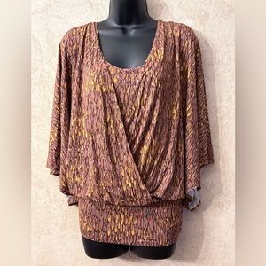 🆕 The Muses Lounge Women's Top